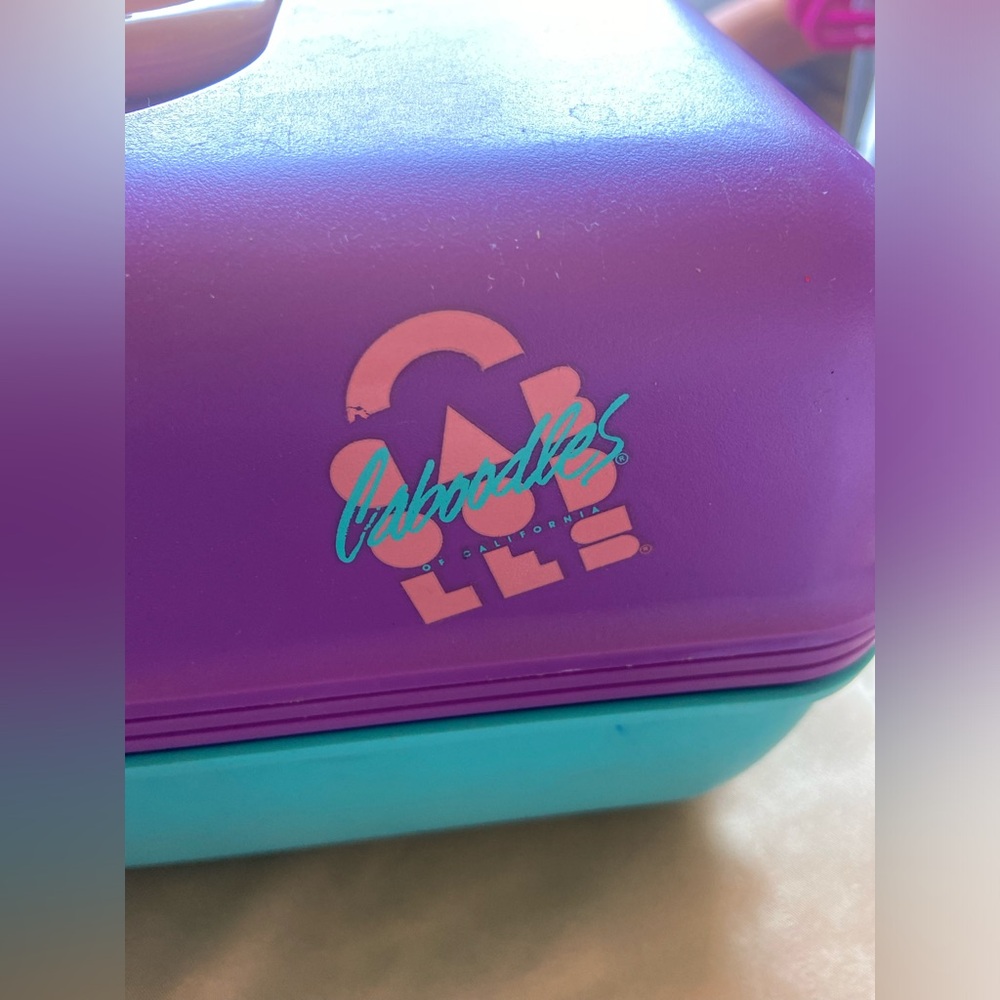 Vintage Caboodles Case ❤️🔥 LAST CHANCE - Picture 2 of 10